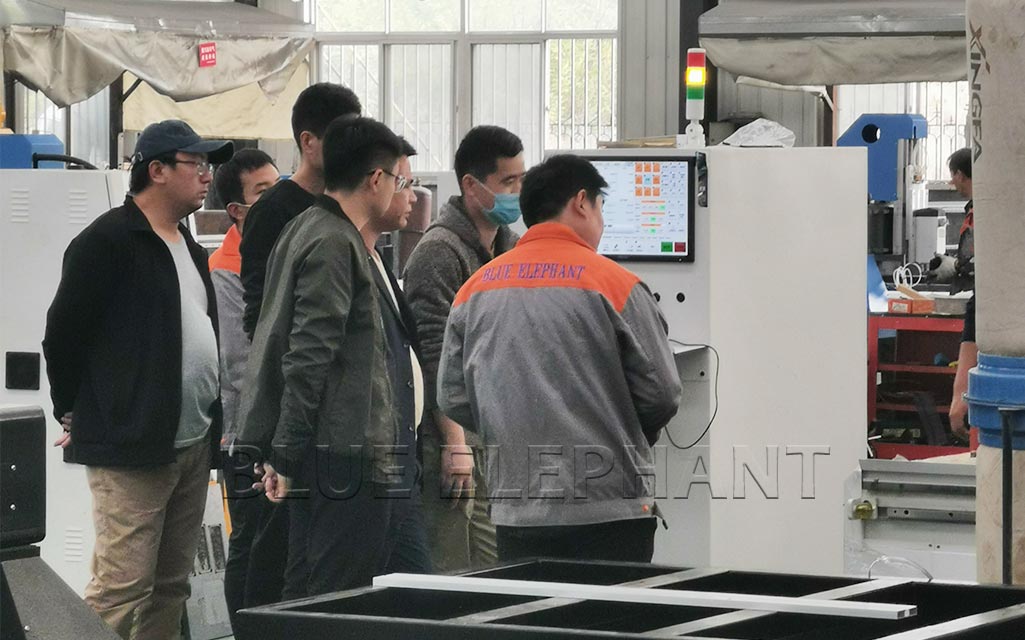 山東威?？蛻舻綇S考察直排加工中心
